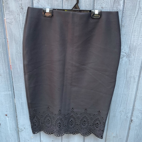 Elegant pencil skirt - Picture 1 of 2